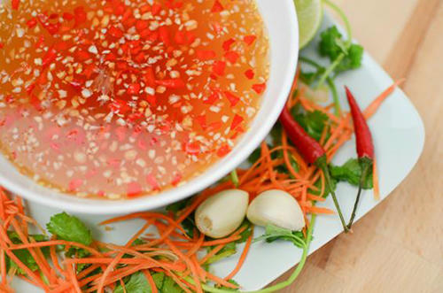 Kết quả hình ảnh cho nước mắm tỏi ớt